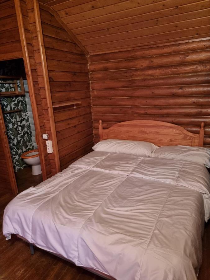 Camping Fuente De Piedra Eksteriør bilde