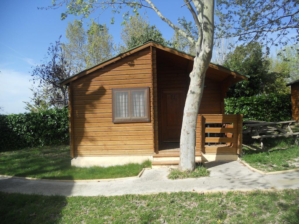 Camping Fuente De Piedra Eksteriør bilde