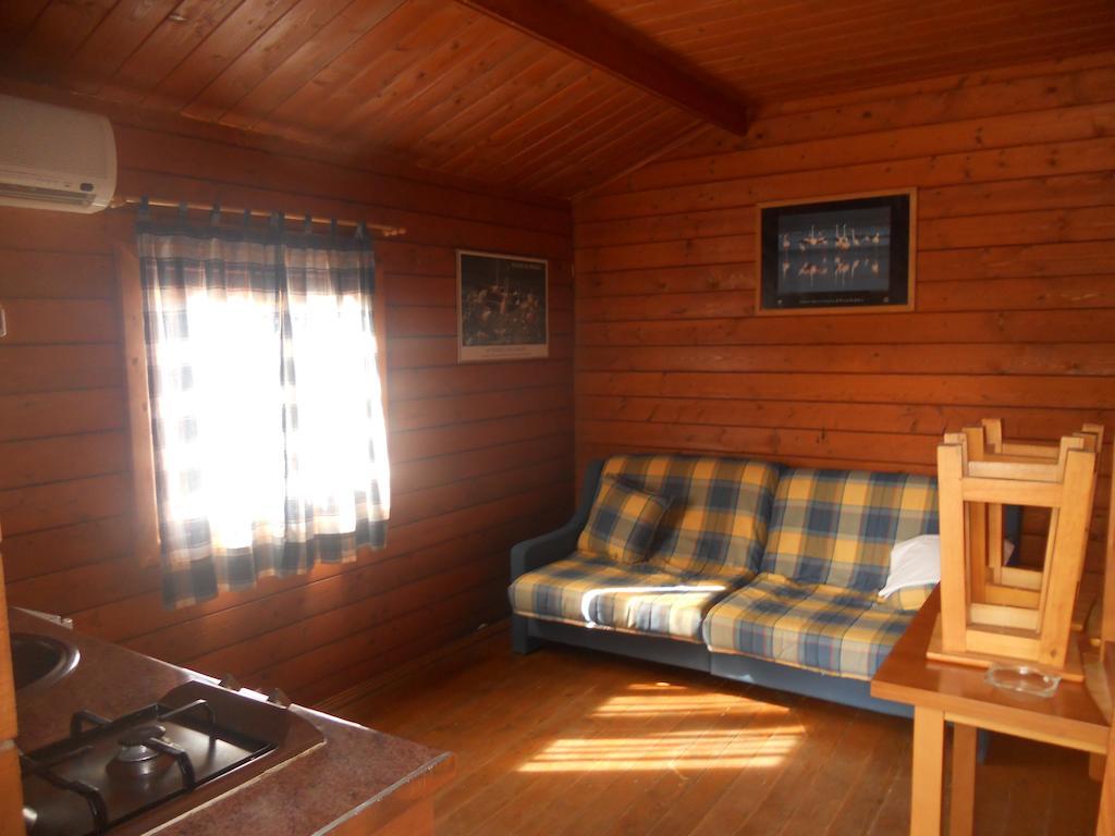 Camping Fuente De Piedra Eksteriør bilde